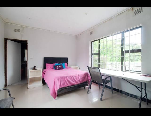 4 BEDROOM HOUSE FOR SALE IN THREE HILLS